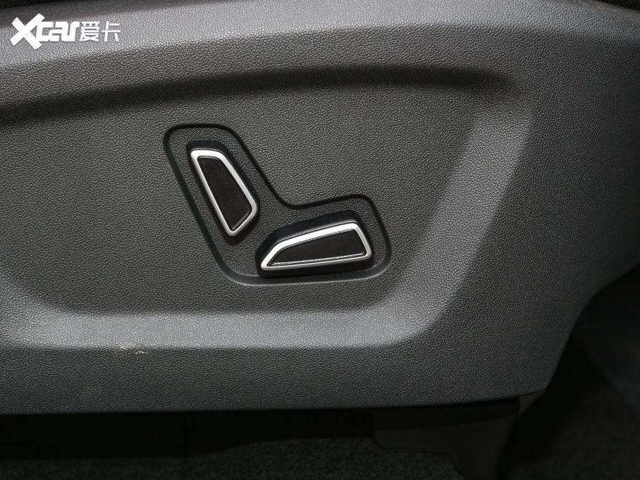 2023LWZ6 {L 2.0T Ԅh