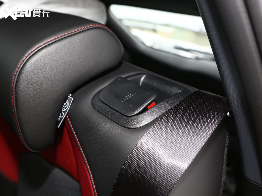 2023LWZ6 {L 2.0T Ԅh