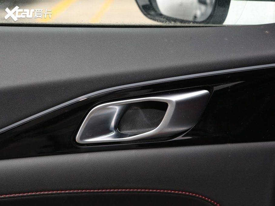 2023LWZ6 {L 2.0T Ԅh