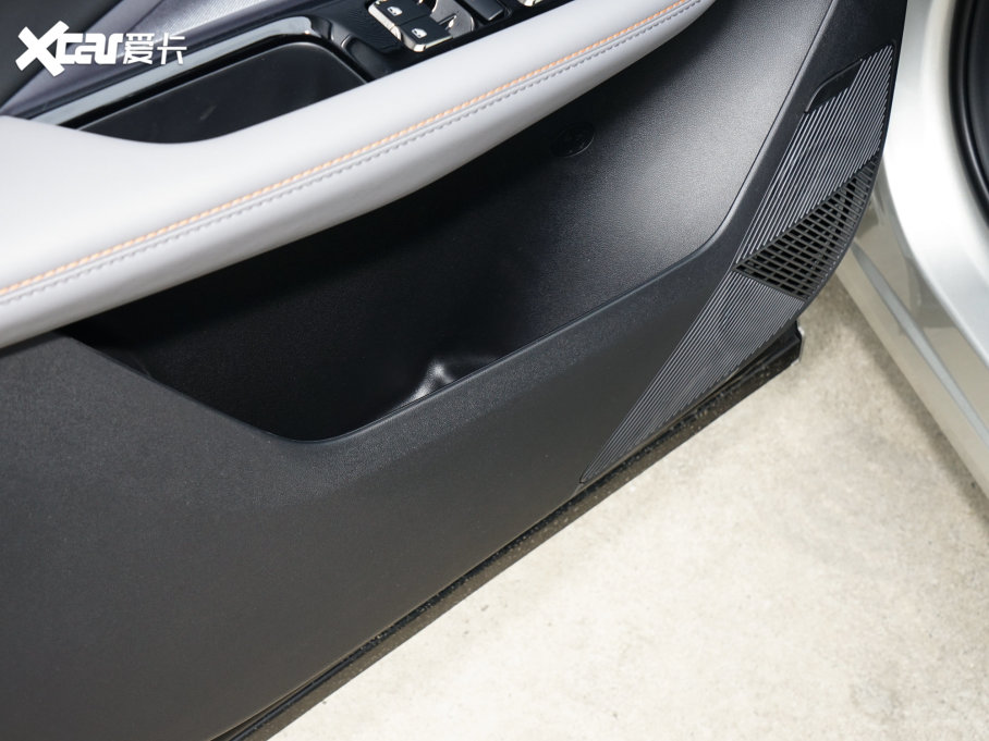 2023LWZ6 {L 1.5T DCTI