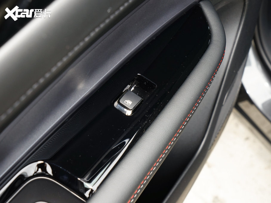 2023LWZ6 {L 1.5T DCT