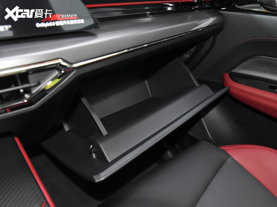 2023LWZ6 {L 1.5T DCTǿ