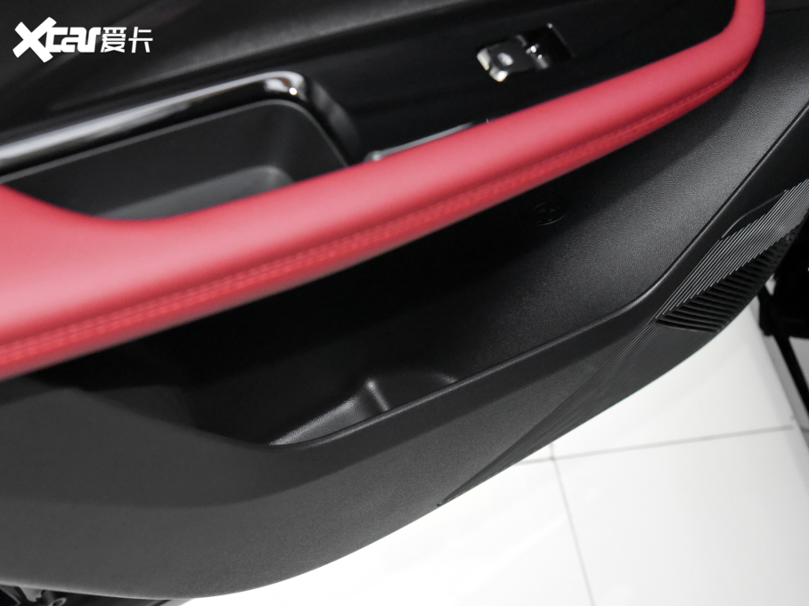 2023LWZ6 {L 1.5T DCTǿ