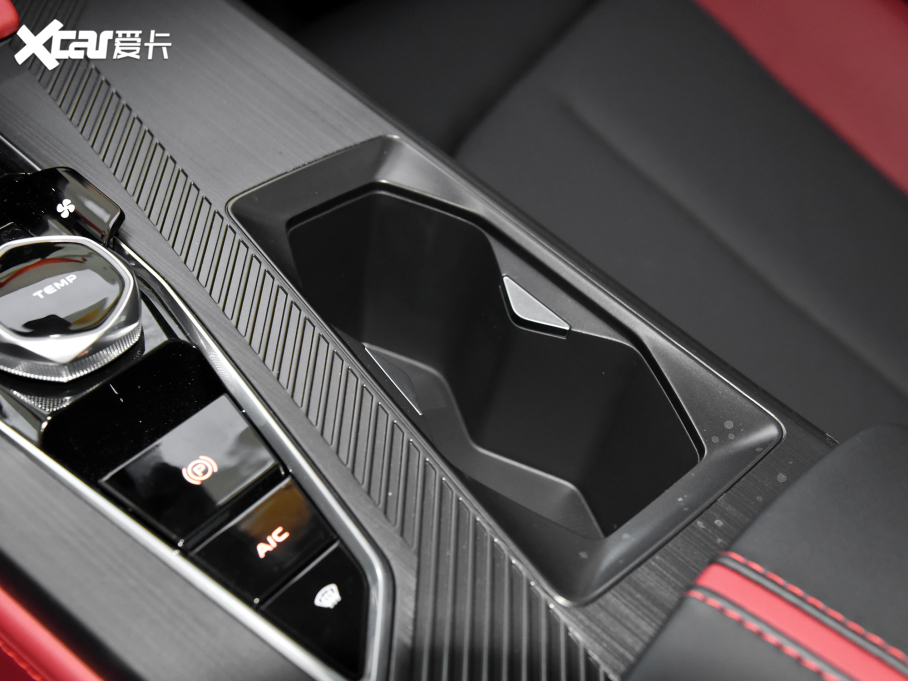 2023LWZ6 {L 1.5T DCTǿ