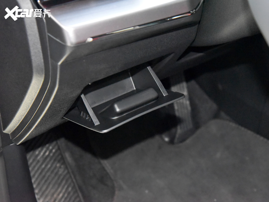 2023LWZ6 {L 1.5T DCTǿ