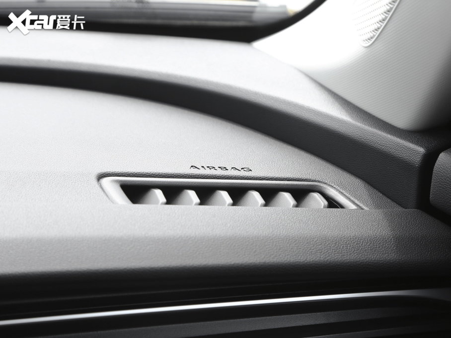 2023LWX7 PLUS  1.5TԄ 7