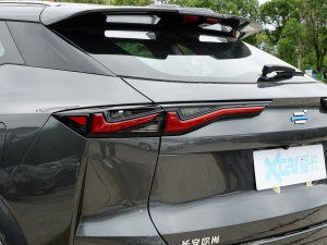 2023款智电iDD 150KM旗舰型PLUS智慧泊车版 尾灯