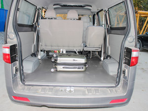 2011款1.3L 手动精英版 空间座椅