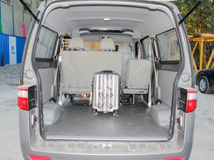 2011款1.3L 手动精英版 空间座椅