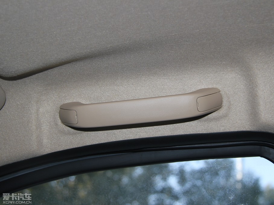 2012��W�ZS �\�Ӱ� 1.3L ��Ӣ��