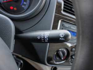 2013款1.2L 新长安之星标准版 中控区