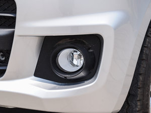 2014款1.5L 手动标准型 前雾灯