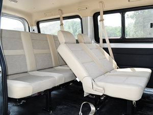 2014款1.5L 手动标准型 后排座椅