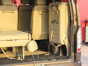 2014款2.7L 手动尊贵型 空间座椅