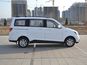 2014款1.5L 手动精英版 整体外观