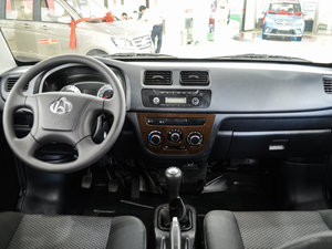 2014款1.4L 手动基本版 中控区