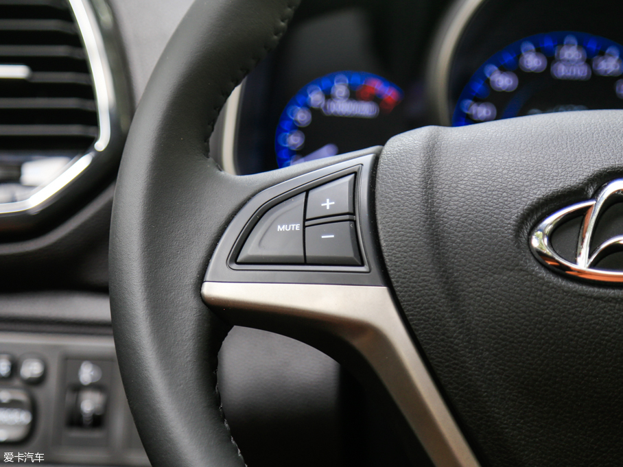 2016���L���W��CX70 1.6L �քӺ��A��