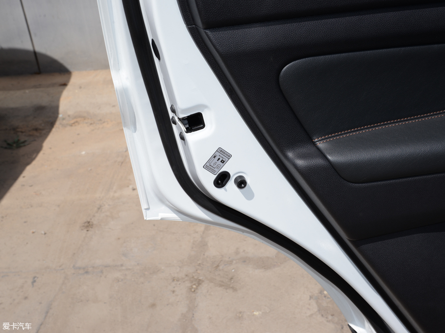 2016L(zhng)WCX70 1.6L ք(dng)A