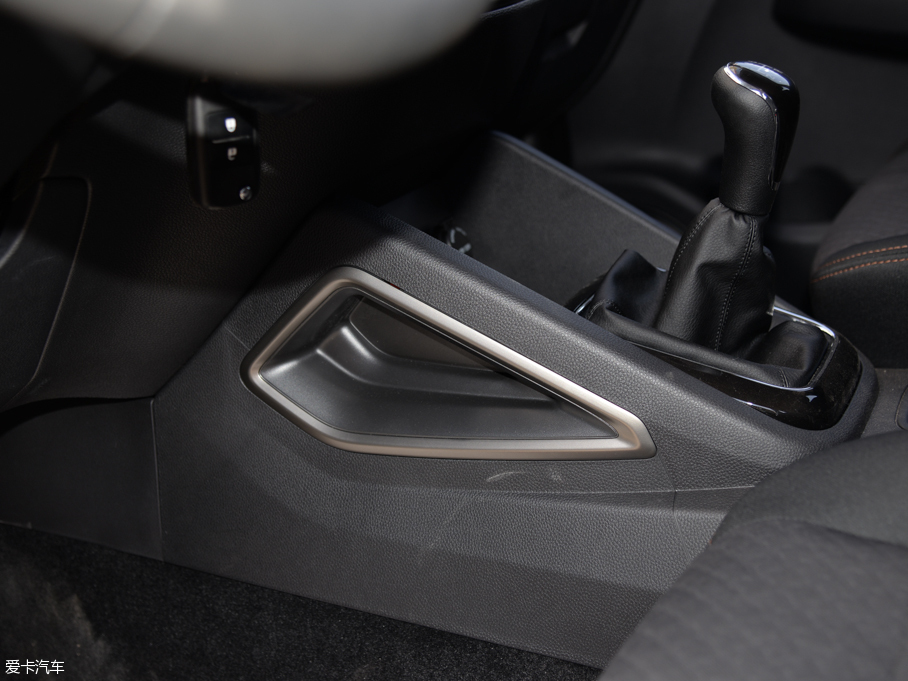 2016���L���W��CX70 1.6L �քӺ��A��