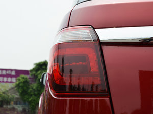 2016款1.6L 手动舒适型 尾灯