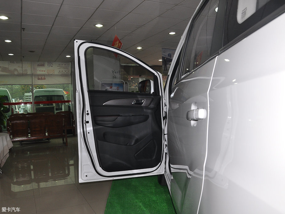 2017���L�����S50 1.5T ���A�� 6MT