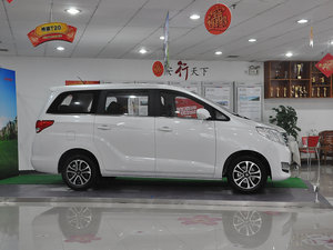 2017款1.5T 豪华型 6MT 正侧（左）