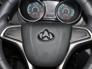 2017款1.5T 豪华型 6MT 中控区