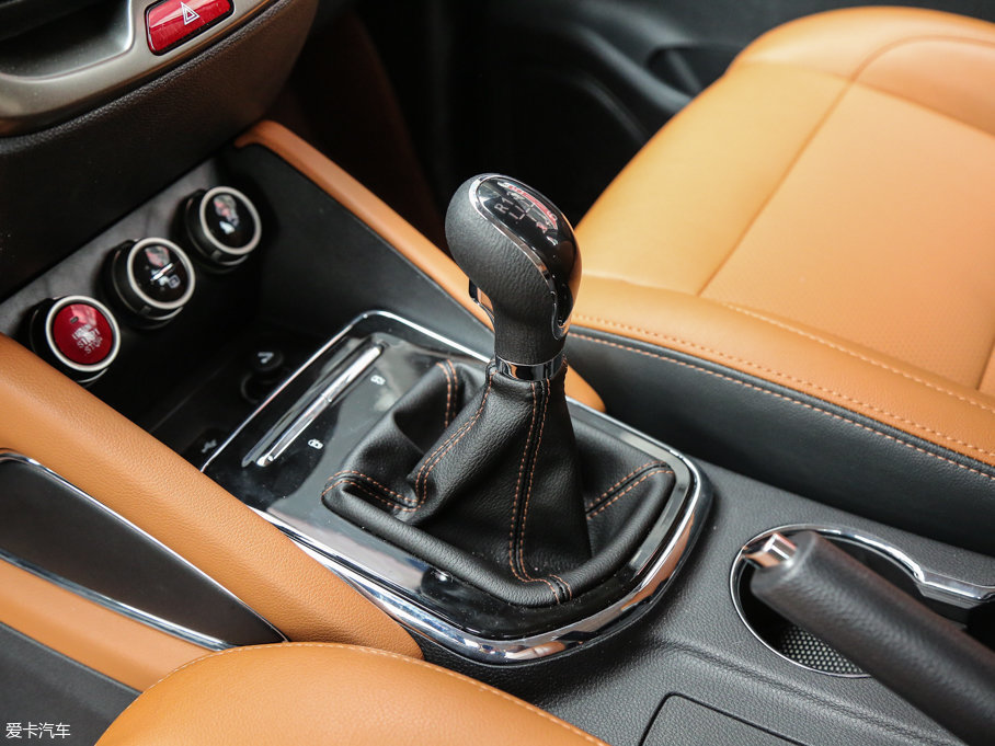 長安汽車2017款長安CX70