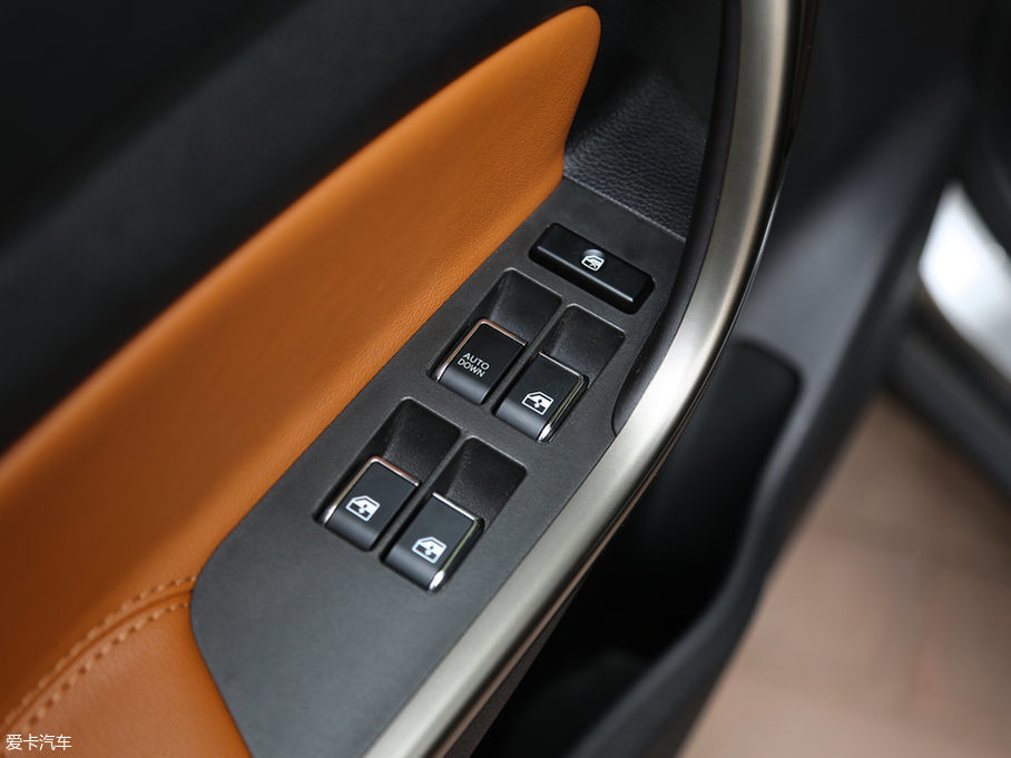 2017LWCX70 CX70T  1.5T Ԅ