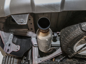 2017款CX70T  1.5T 自动尊擎版 排气管
