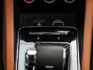 2017CX70T  1.5T Ԅ g