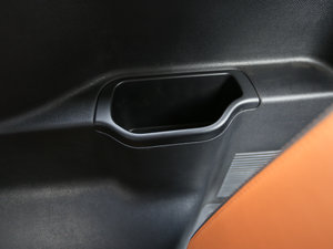 2017CX70T  1.5T ԄӺ g