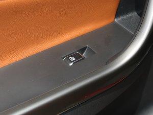 2017CX70T  1.5T Ԅ п؅^