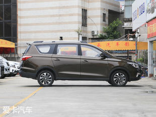 長安汽車2017款長安歐尚A800