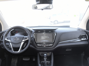2017款1.5T 自动旗舰型 内饰全景