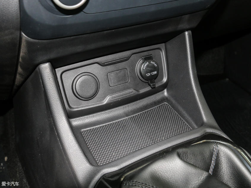 長(zhǎng)安汽車(chē)2018款歐尚X70A