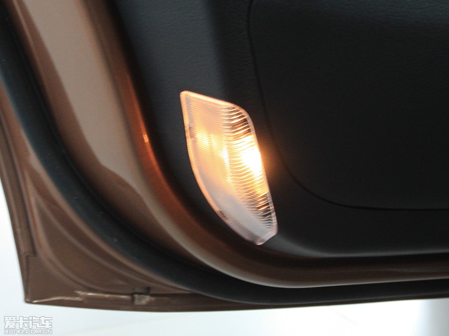 20117 SUV 2.2T (q)ǻ۰