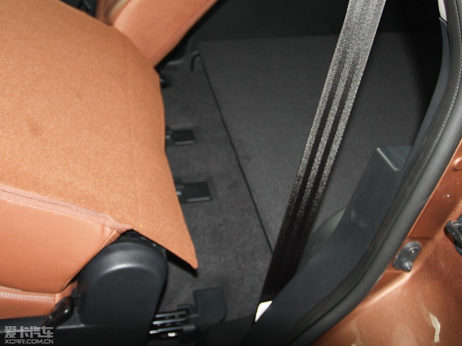 20117 SUV 2.2T (q)ǻ۰