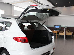 2011款2.2T 四驱智尊版 空间座椅
