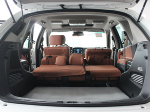 2011款2.2T 四驱智尊版 空间座椅