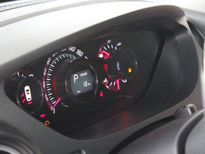 2011款2.2T 四驱智尊版 中控区