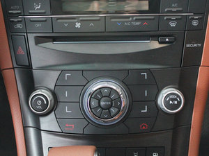 2011款2.2T 四驱智尊版 音响调节