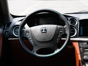 2011款2.2T 四驱旗舰版 中控区