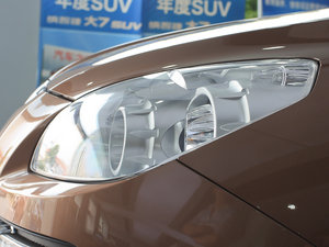 2011款2.2T 两驱智慧版 大灯