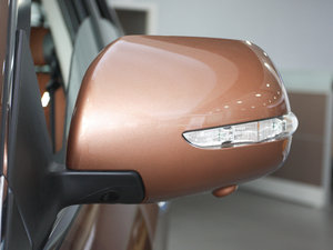 2011款2.2T 两驱智慧版 后视镜