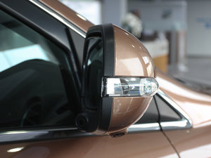 2011款2.2T 两驱智慧版 后视镜