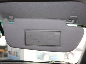 2011款2.2T 两驱智慧版 遮阳板（左）