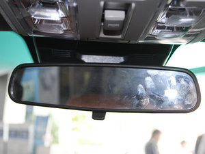 2011款2.2T 两驱智慧版 车内后视镜