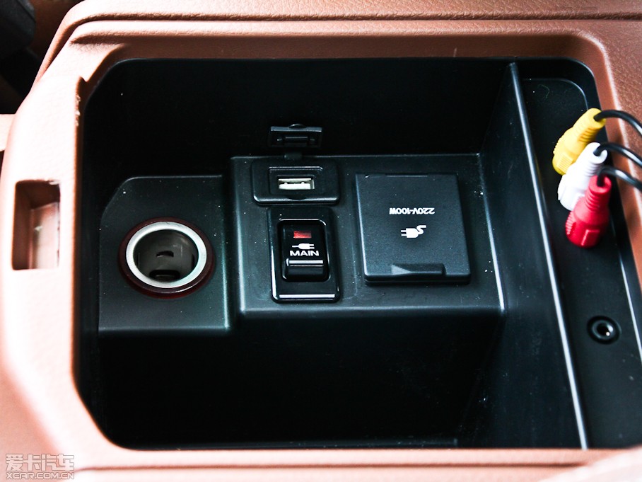 20127 SUV 2.2T (q)Ş