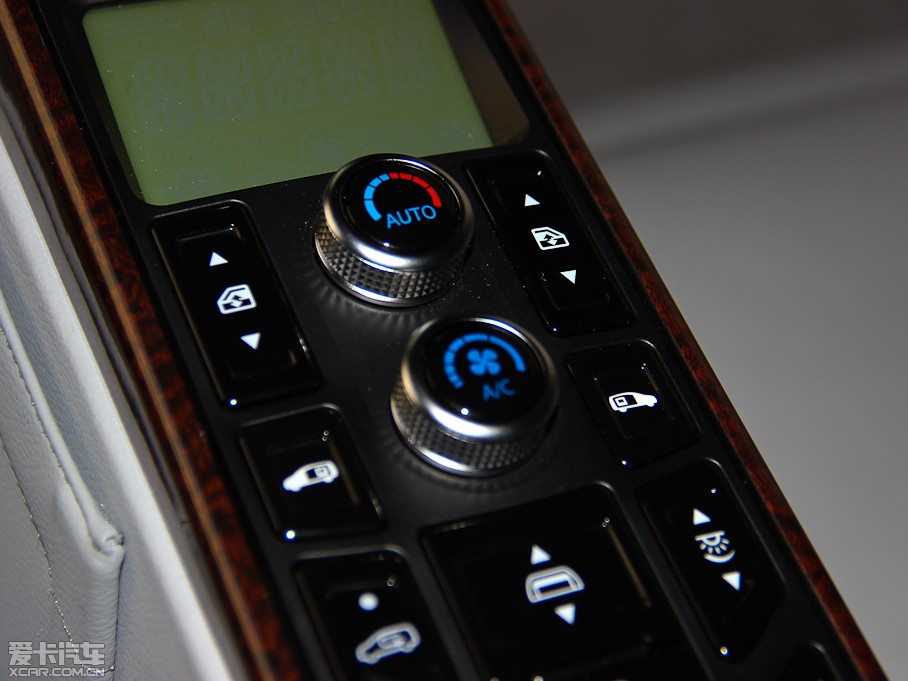 2013MASTER CEO 2.2T Ş